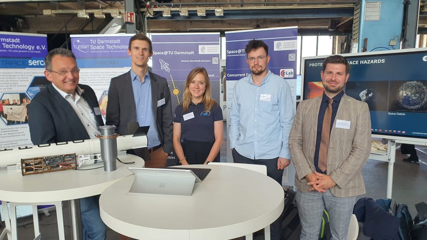 FSR space group in front of the FSR fair booth